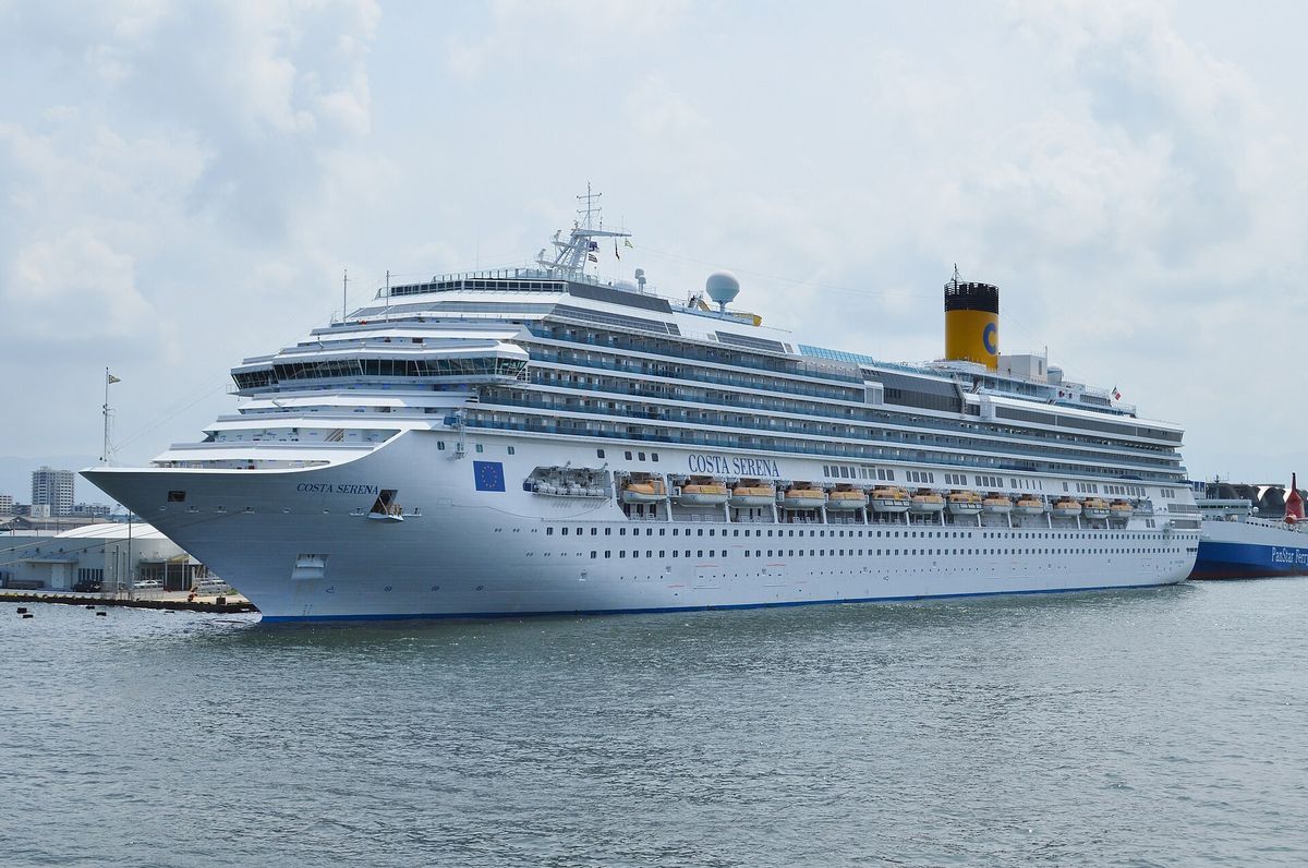 일본 하카타항에 정박한 코스타 세레나호의 모습이다. / 출처: Wikimedia Commons