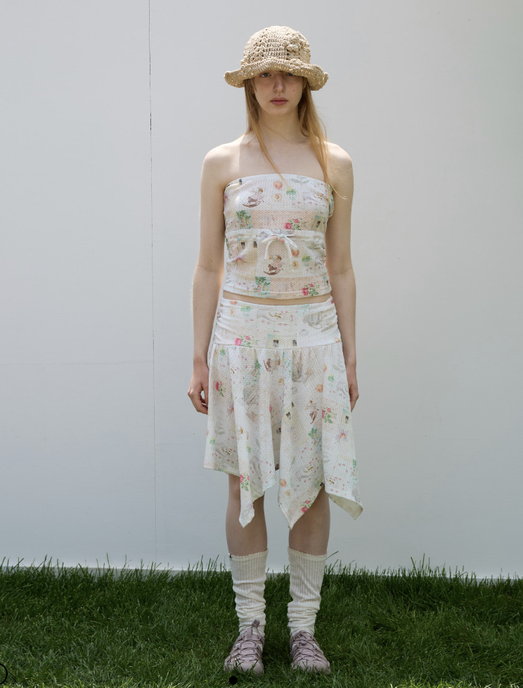 FUN FROM FUN DAYDREAM UNBALANCE SKIRT / 이미지 출처: 펀프롬펀 공식 홈페이지