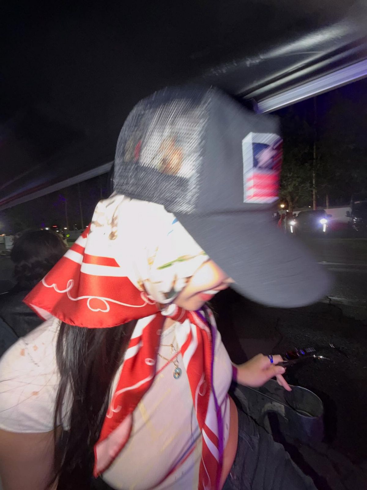 OY(오와이) 모자를 착용한 제니 / 이미지 출처: 인스타그램 @jennierubyjane