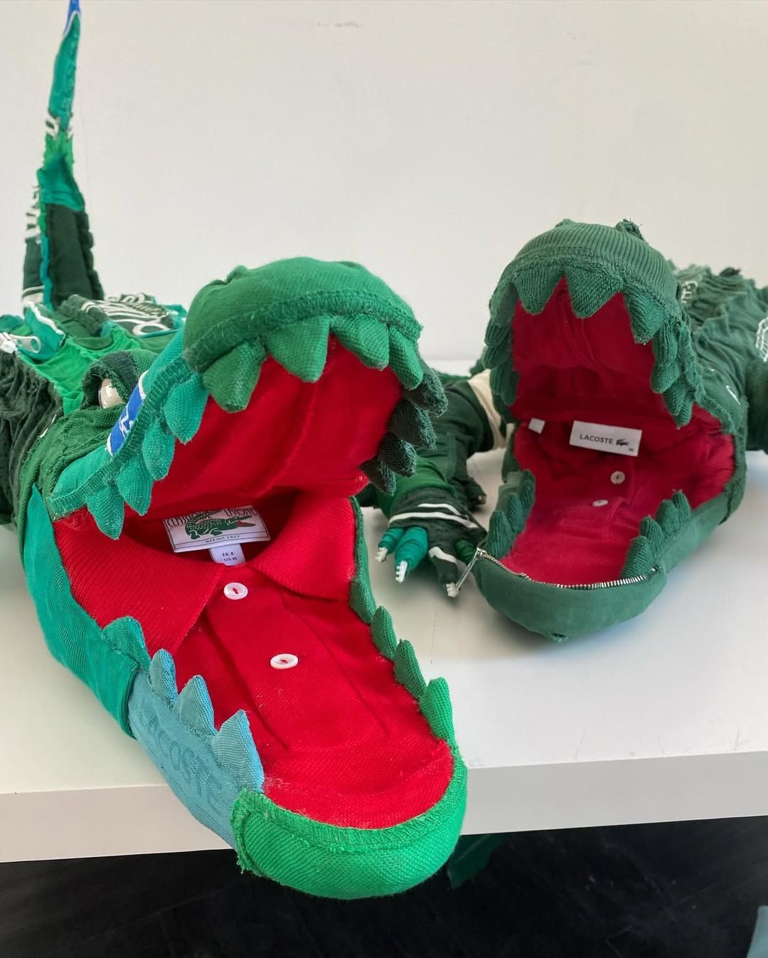 라코스테와 협업한 악어 작업물 / 이미지 출처: @kimmmunna