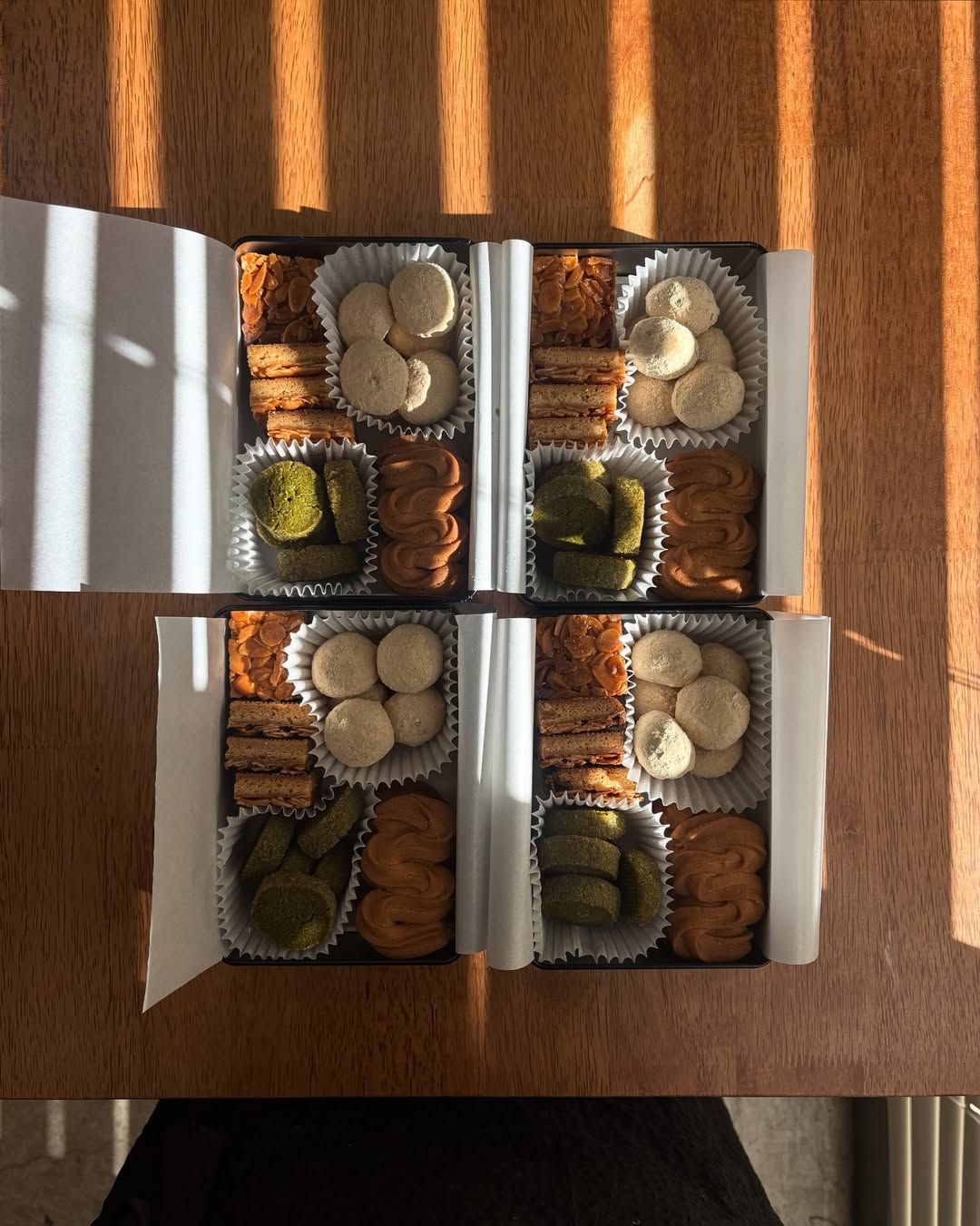 과자와 케이크를 선보이는 마포구 연남동 뉴아시스 / 이미지 출처: @newasisseoul