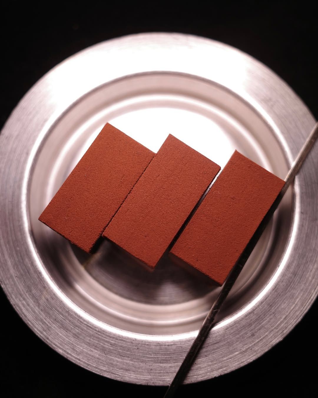 술이 더해진 초콜릿을 만드는 종로구 내수동 쇼콜라디제이 / 이미지 출처: @chocolatdj