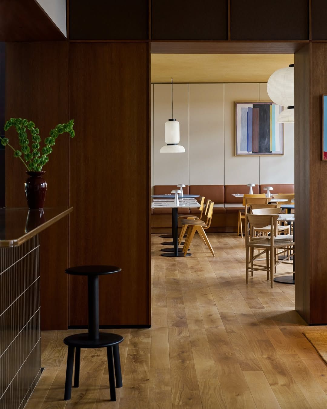 뉴트럴 톤으로 완성한 Petra Hotel / 이미지 출처: @petrahotel_copenhagen