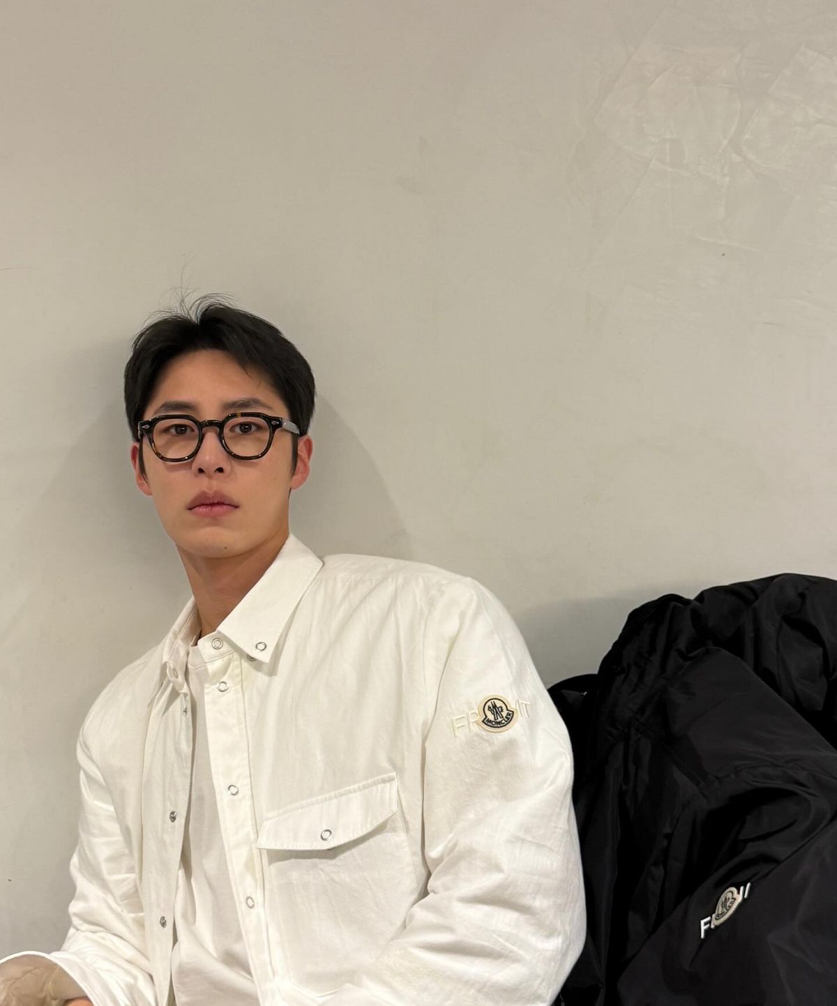 5월 18일 현역으로 입대하는 이재욱/ 이미지 출처: 인스타그램 @jxxvvxxk