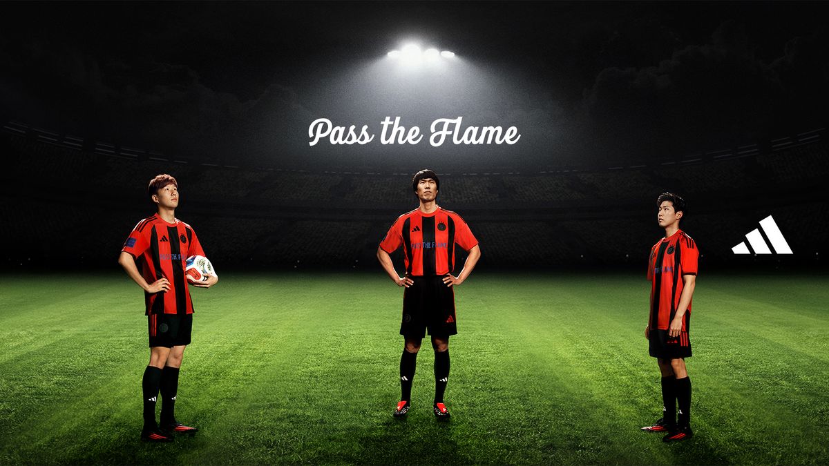 2026 FIFA 월드컵을 앞두고 ‘PASS THE FLAME’ 컬렉션을 공개한 아디다스. / 이미지 출처: 아디다스. 