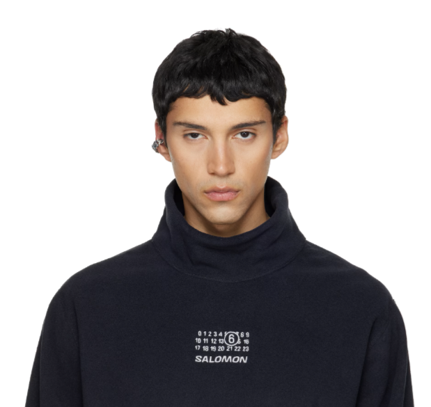 체인 이어커프 착용 사진 / 이미지 출처: SSENSE