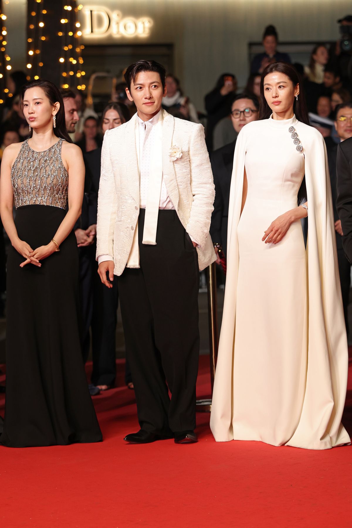  루이 비통의 커스텀 드레스를 착용한 전지현 / 이미지 출처: 게티이미지 코리아, 루이비통