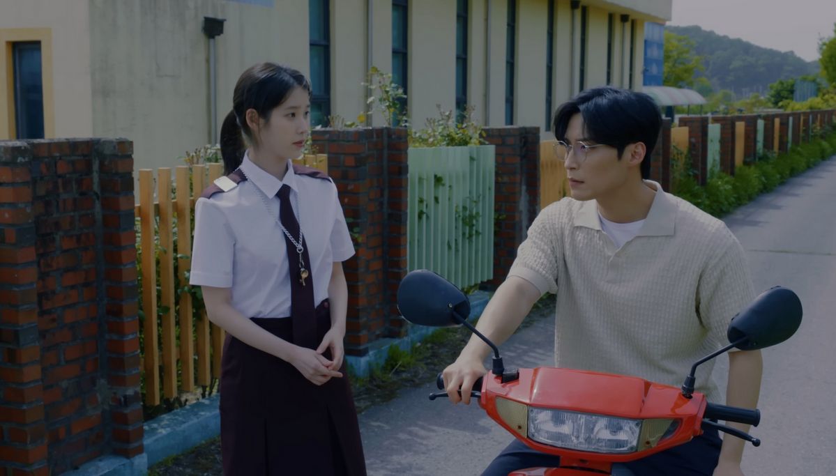 이미지 출처: 유튜브 이지금 [IU Official]ㅣ IU 'Never Ending Story' MV