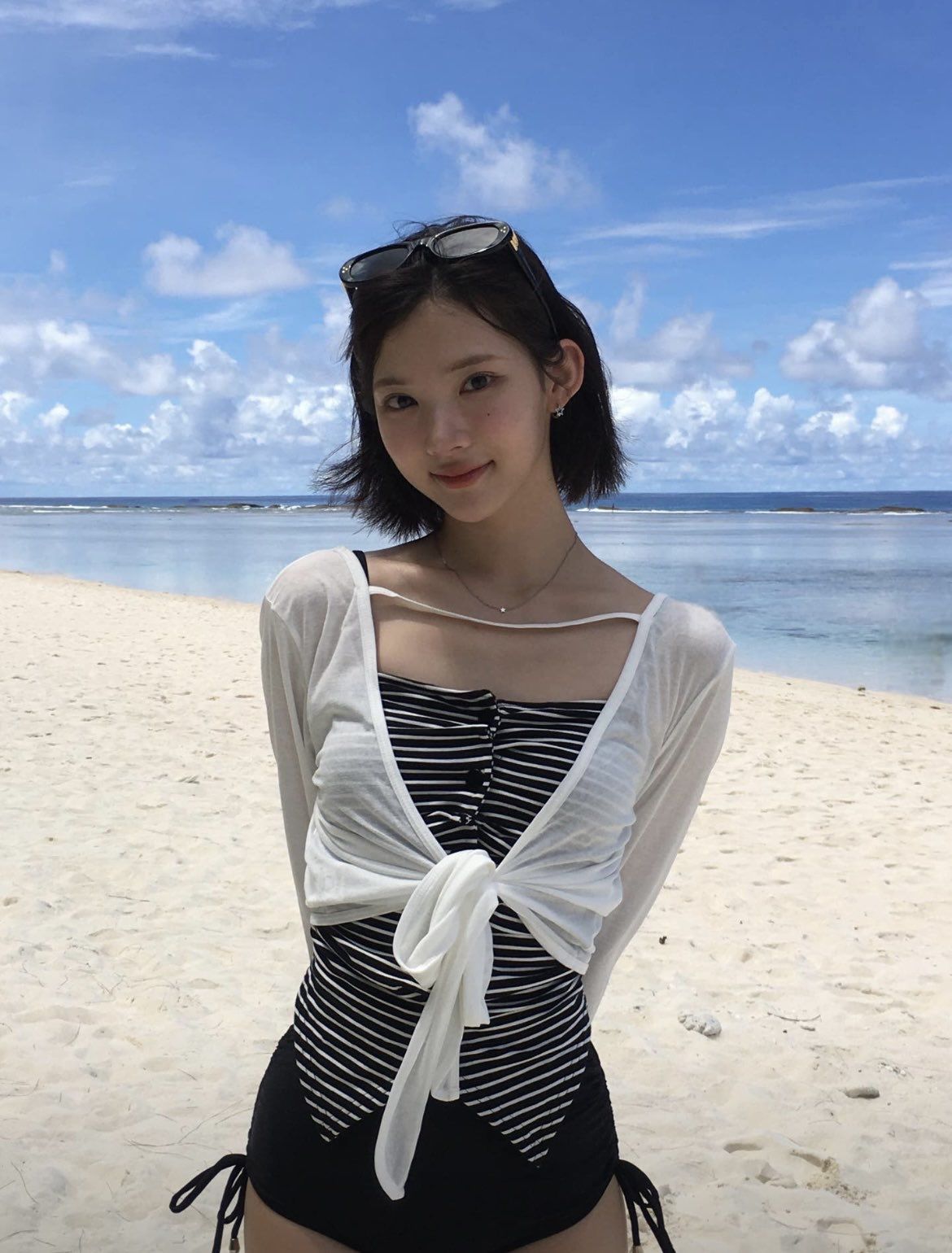 '하투하 지우픽'으로 불리는 비키니 / 이미지 출처: 하츠투하츠 위버스