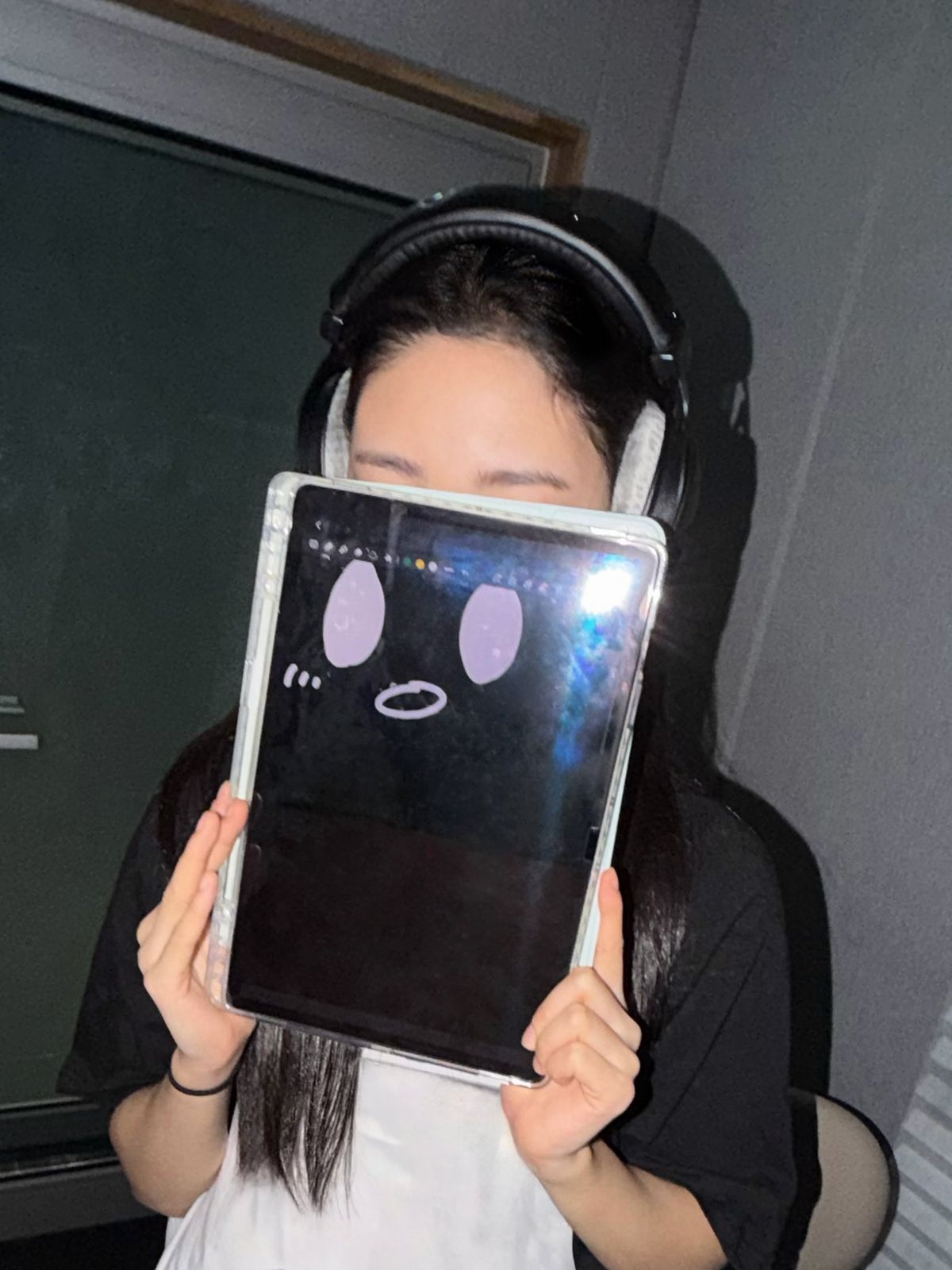 세아의 사진을 살짝 공개한 튜이드 / 이미지 출처: 인스타그램 @tuide_abd