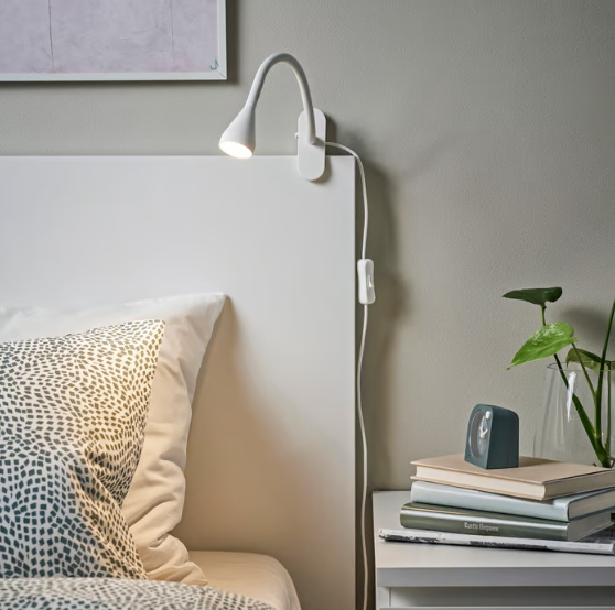 NÄVLINGE 네블링에 LED집게형조명, 화이트, 가격대: 19,900원 / 이미지 출처 : 이케아 
