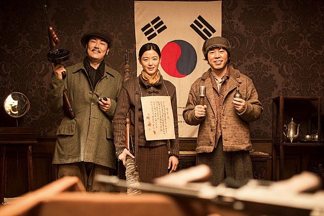 이름조차 남기지 못하고 스러져간 수많은 무명 독립투사들을 생각하게 만드는 영화 '암살' / 이미지 출처: 케이퍼필름