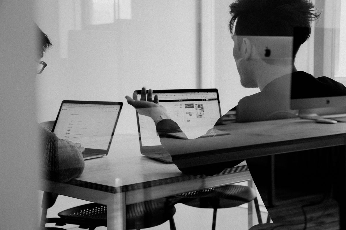 회의 내용과 할 일을 정리하는 구글 제미나이 / 이미지 출처: 언스플래쉬