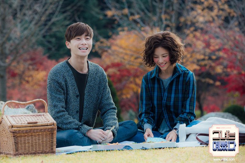황정음과 박서준의 로맨틱 코미디 연기가 돋보이는 '그녀는 예뻤다'. / 이미지 출처: MBC
