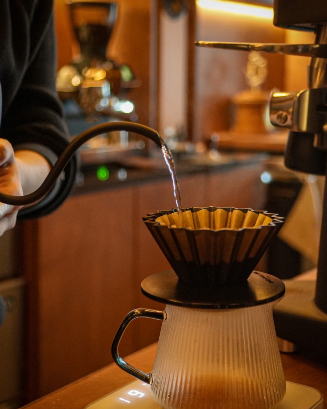 에스프레소와는 다른 매력, 브루잉 커피를 맛볼 수 있는 신상 카페 5