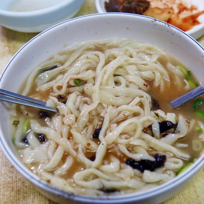 대왕칼국수