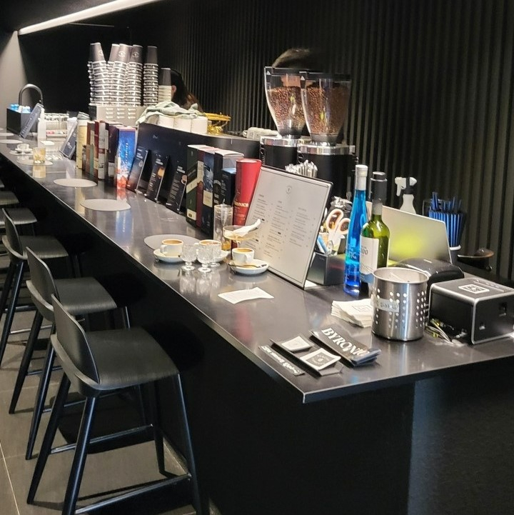 바이러닉에스프레소바 여의도점