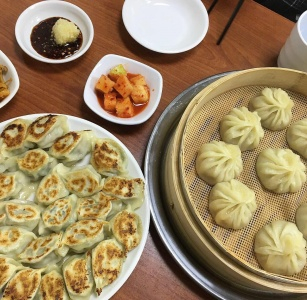 월래순 교자관