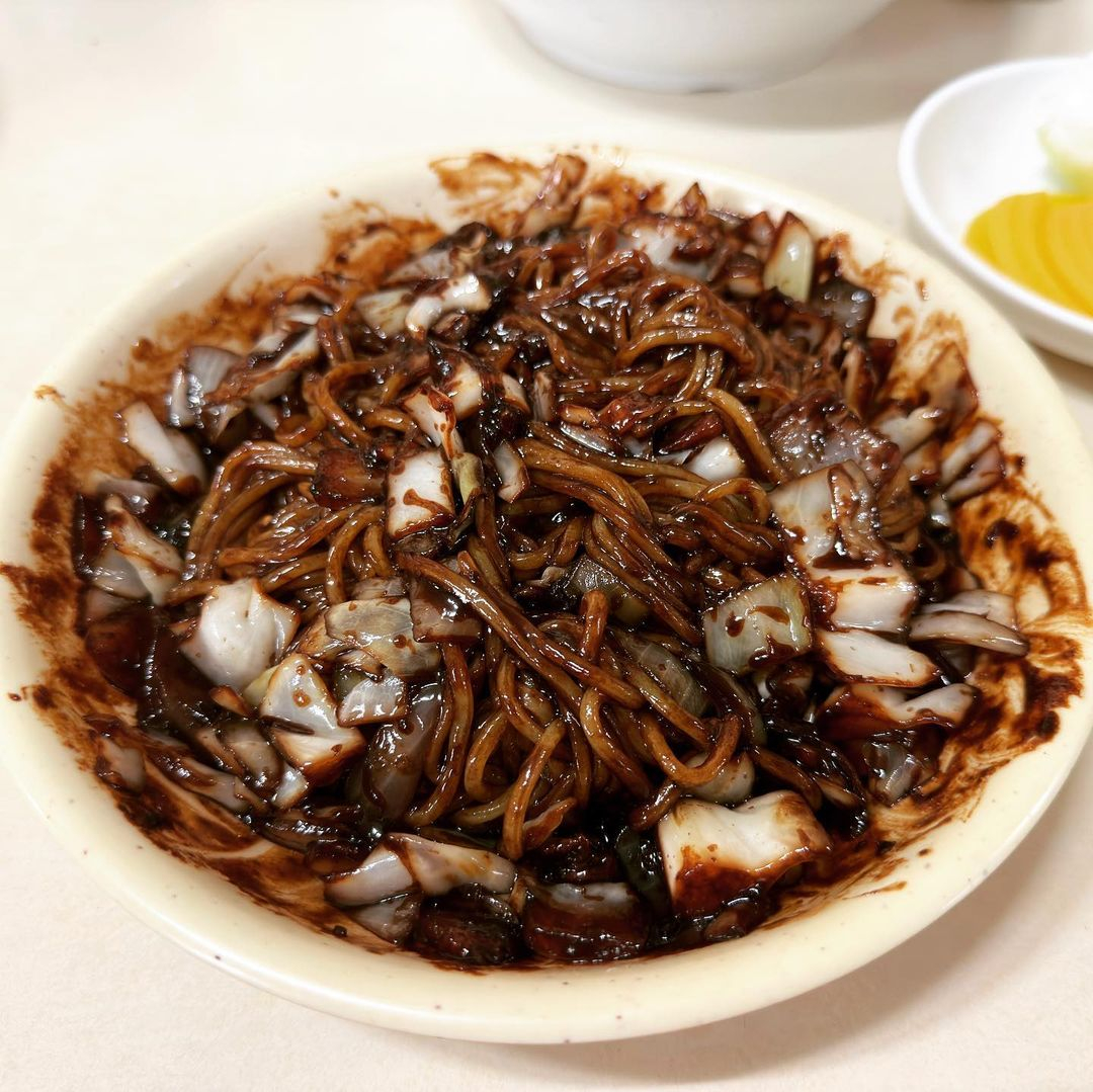 인스타그램 @kissv3v3/맛사장