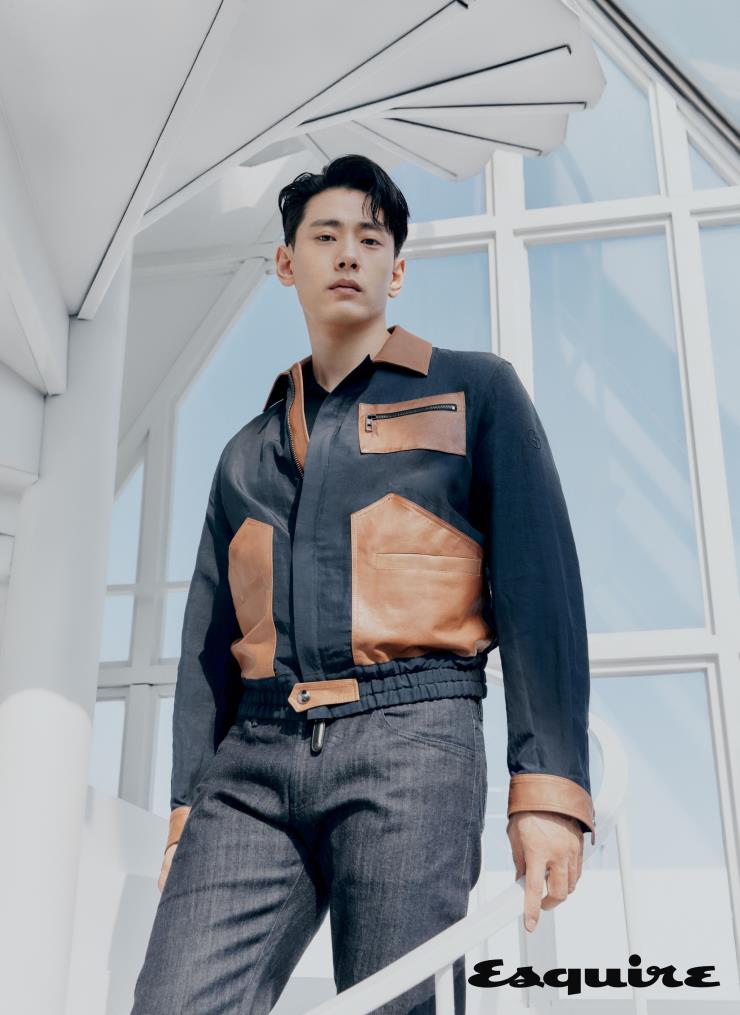 조르지오 아르마니 21S/S X 유태오