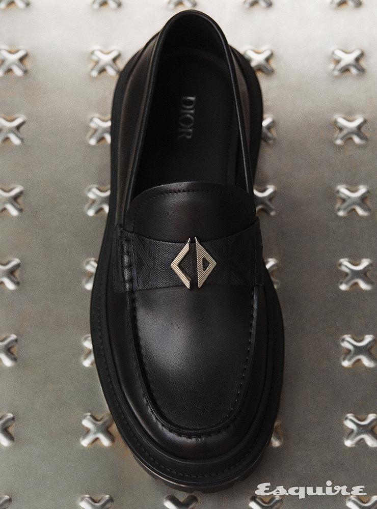 블랙 카프스킨 & CD DIAMOND 캔버스 DIOR 익스플로러 로퍼 가격 미정 디올 맨.