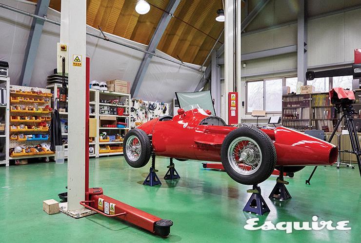 1950년대 등장해 마세라티의 눈부신 모터스포츠 역사를 써 내려갔던 주인공 ‘250F’를 어린이용으로 축소한 모델이다. 복원이 아닌 보존 작업 중이다. 관련 영상은 삼성화재교통박물관 유튜브 채널에서 만나볼 수 있다.