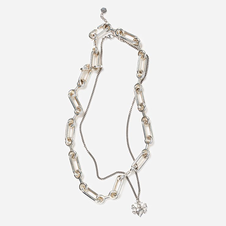 밸류 체인 네크리스 270만원 바이레도. 허니비 참 네크리스 가격 미정 디올 맨.