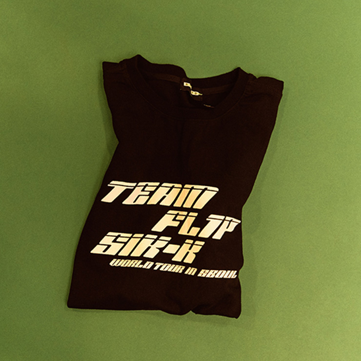 내가 직접 디자인해서 더 애착이 가는 아티스트 티셔츠.