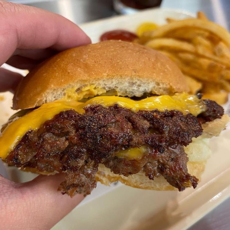 넛츠버거 @pak_jinan