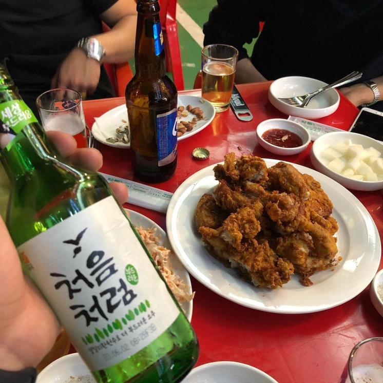 인스타그램 @looklikefirst