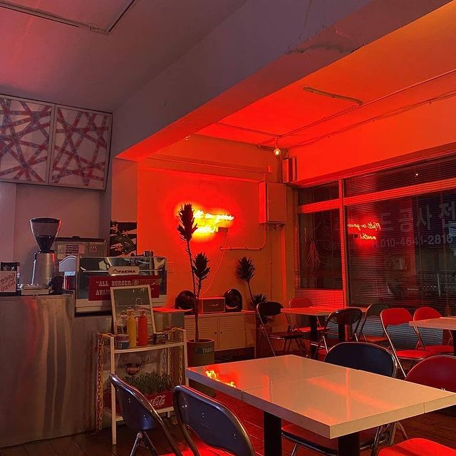 @poseburger