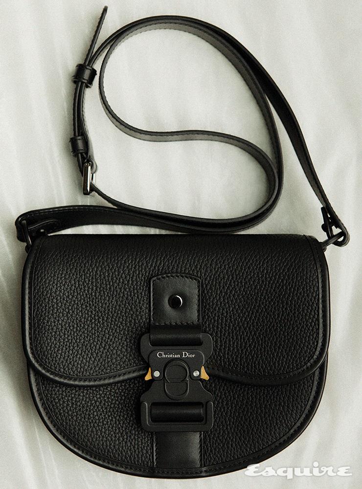 블랙 그레인드 카프스킨 갤럽 크로스보디백 가격 미정 디올 맨