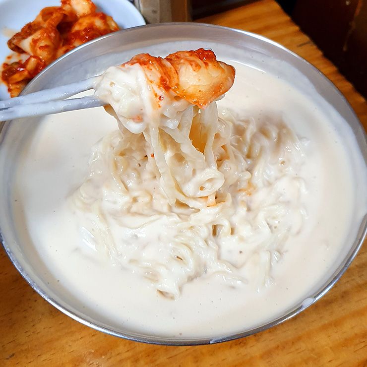 임병주산동손칼국수