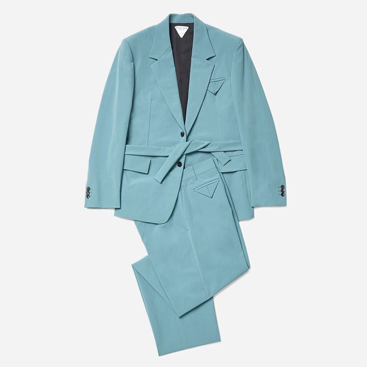 블루 컬러 재킷 가격 미정, 블루 컬러 팬츠 110만5000원 모두 보테가 베네타.