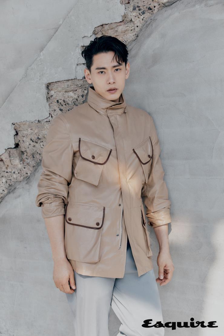 조르지오 아르마니 21S/S X 유태오