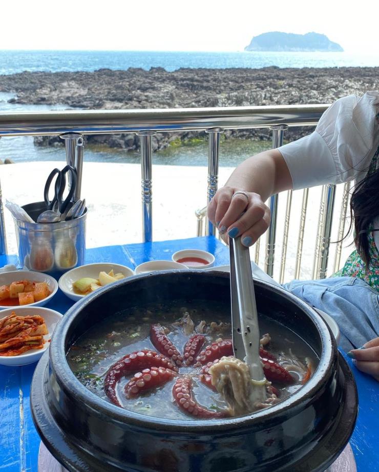 검은여닭도가니 @bella_jihyung