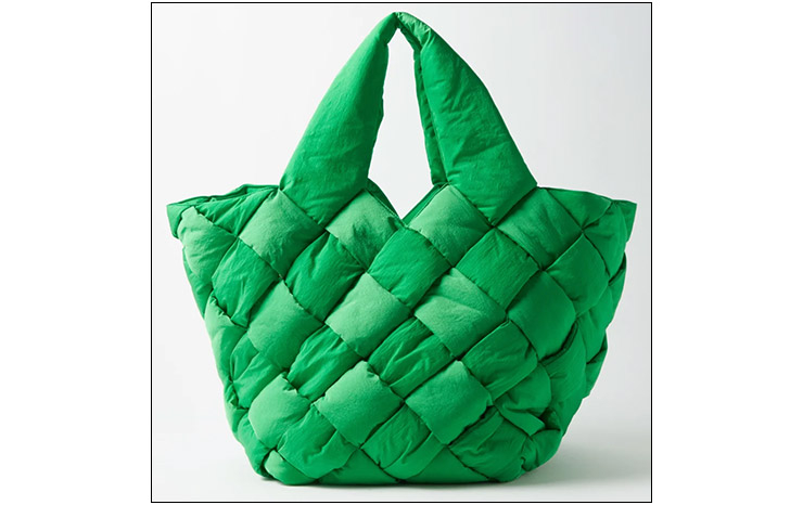  보테가 베네타 & 카세트 라지 인트레치아토 나일론 토트 백, $2,815 USD