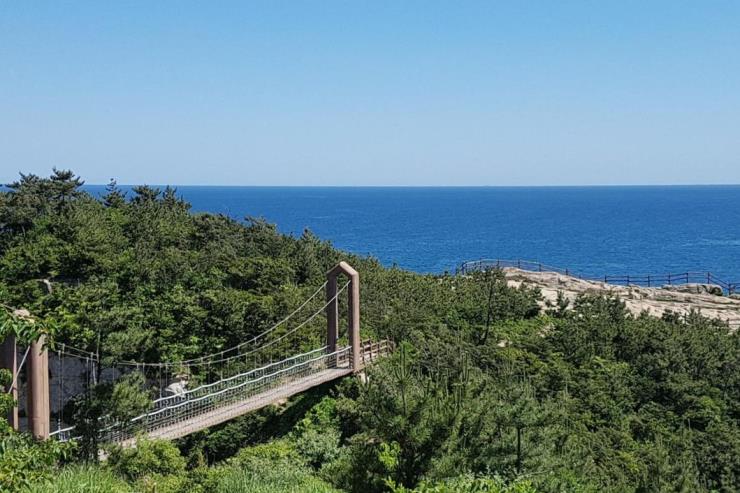 욕지도, 비렁길(출렁다리)