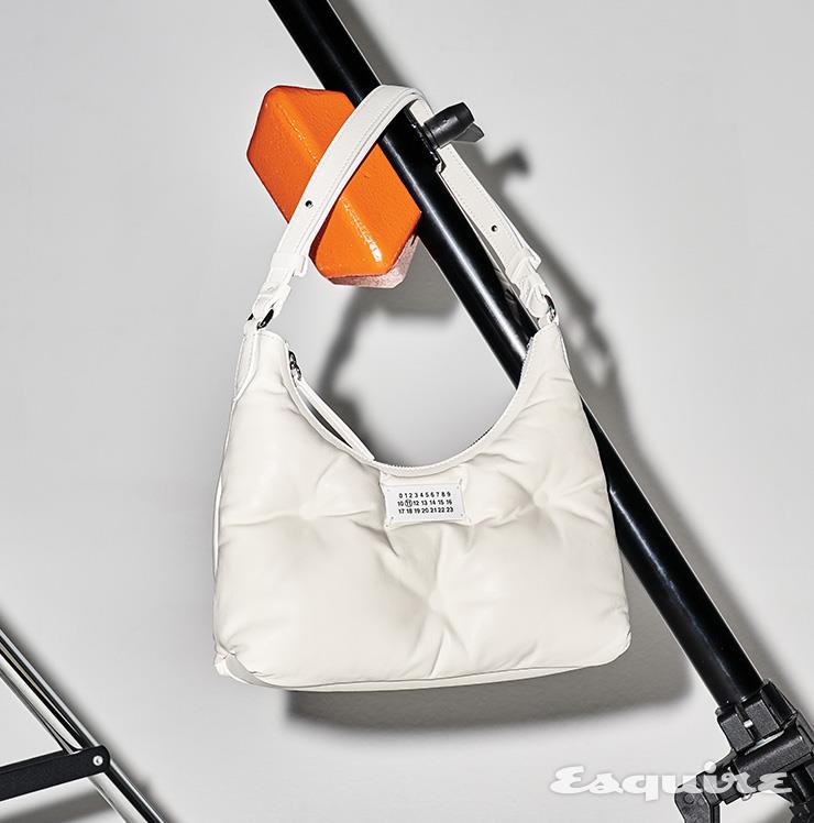 0퀼티드 나파 레더 스몰 호보 백 가격 미정 메종 마르지엘라.