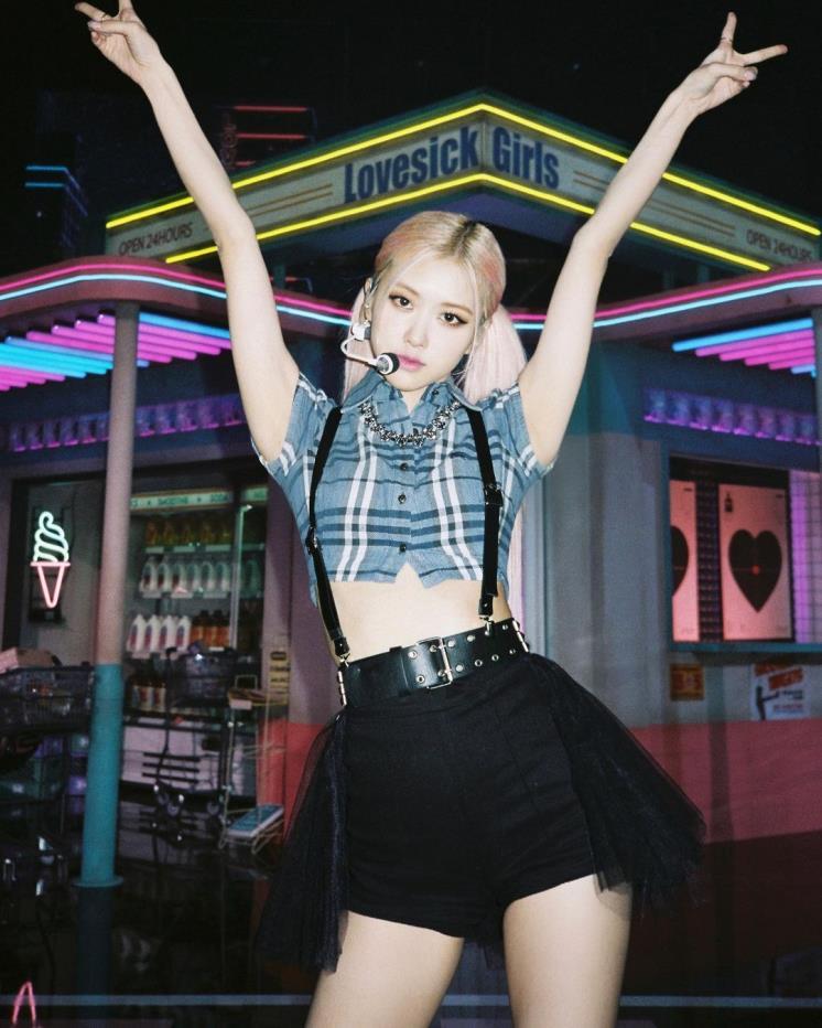@roses_are_rosie