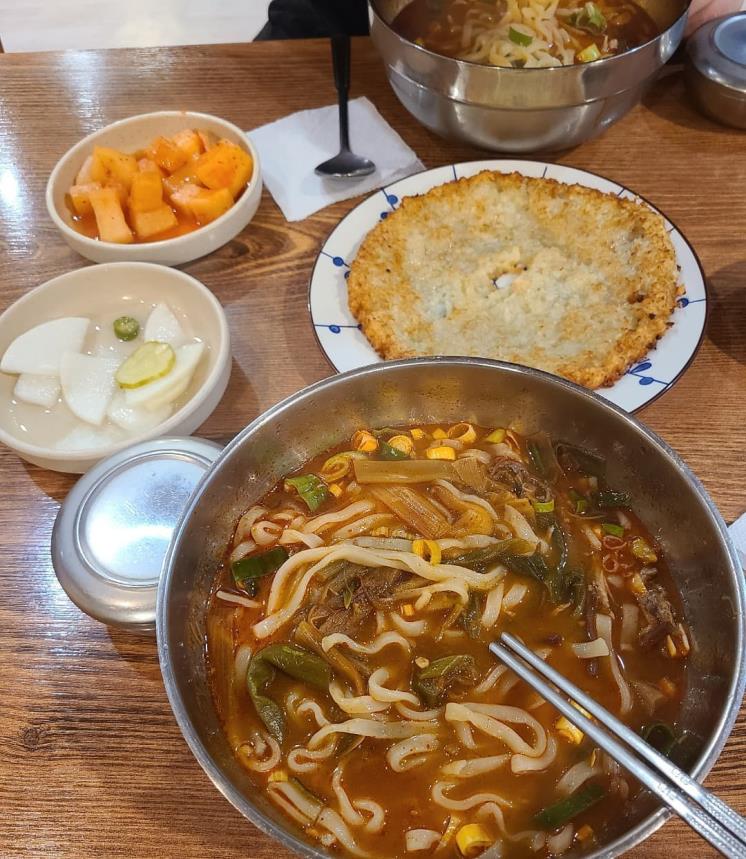 조선의 육개장 칼국수 @joyookal