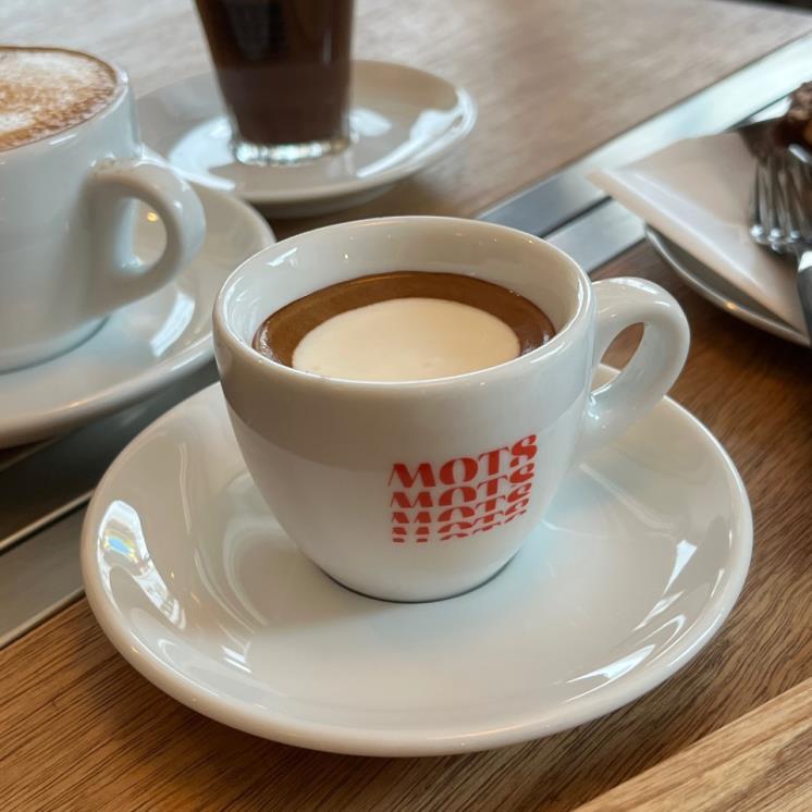 모츠 커피