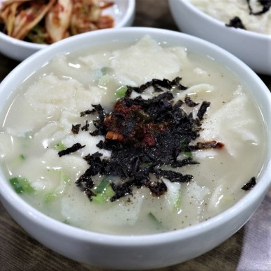 프라자손칼국수