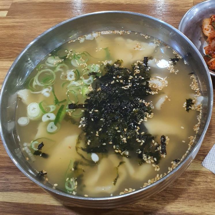 홍두깨손칼국수
