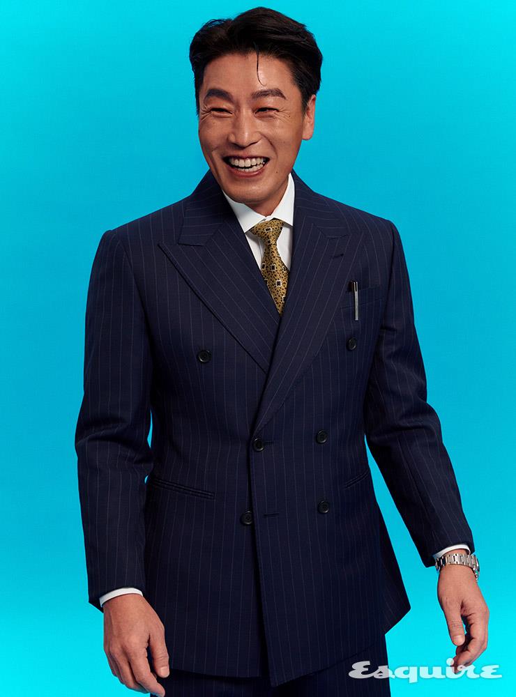 더블 브레스티드 슈트 에스코티지. 