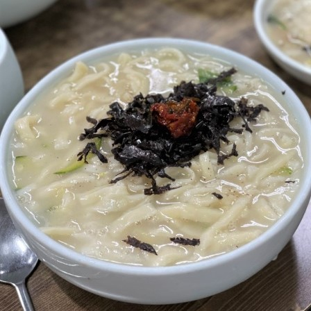 프라자손칼국수
