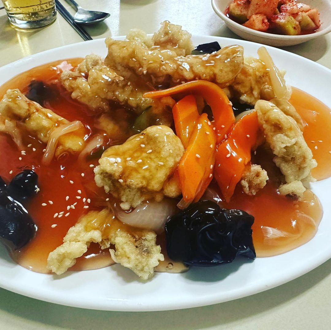 인스타그램 @kissv3v3/맛사장