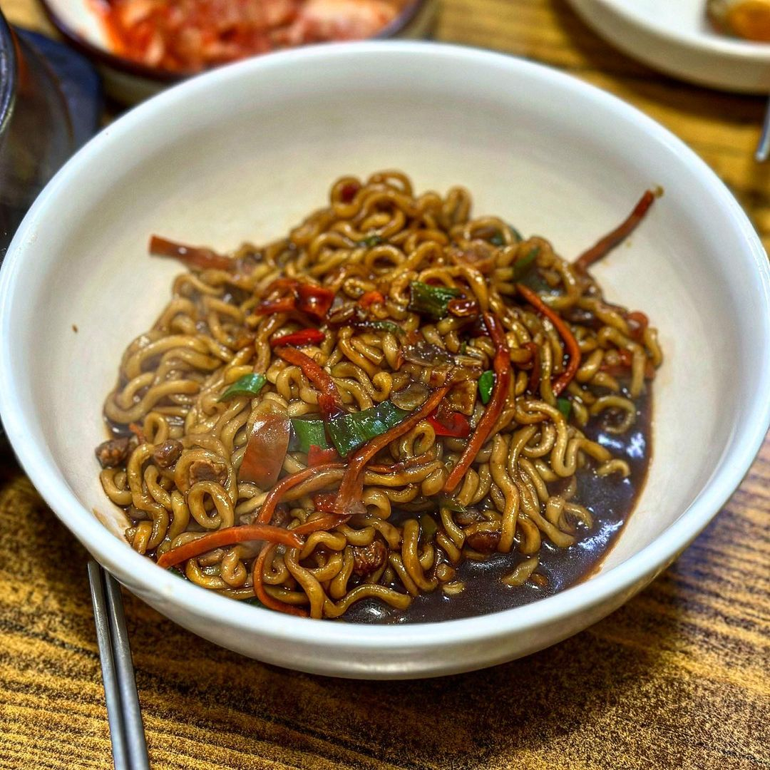 인스타그램 @hyunjeewon
