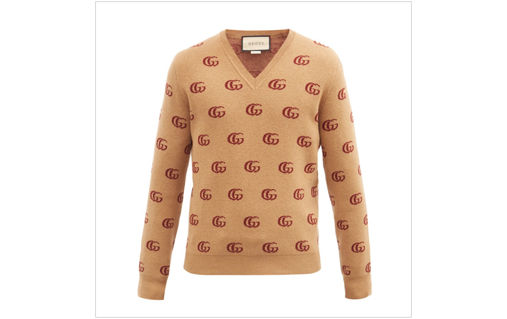 구찌 & 브이넥 GG 자카드 울 스웨터, $1,023 USD.
