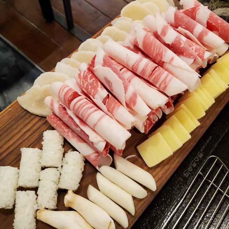 삼돌박이수라육간